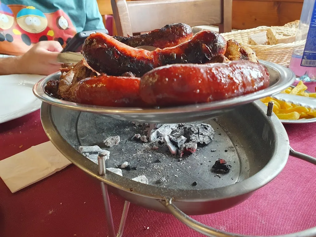 Miriam Fernandez_Parrillada A Cabaña_Val do Dubra_review