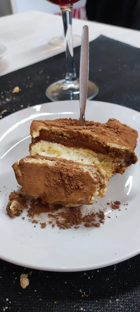 Julio Cesar Oraa Ortega_Bar La Fuente_Ameyugo_review