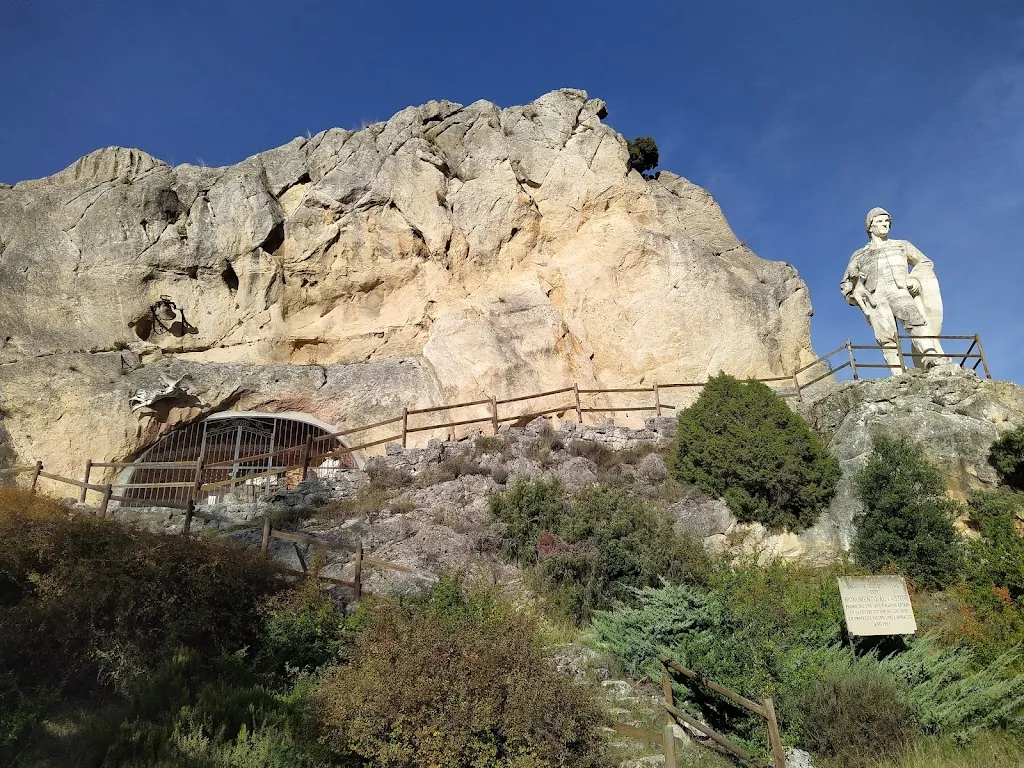 Monumento al Pastor_Ameyugo_slider_image_1