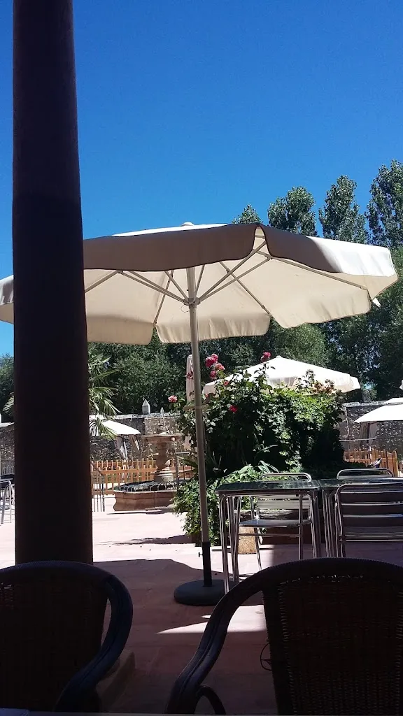 Maria Luisa Casado Lopez_Palacio de Alcubilla_Arandilla_recensione