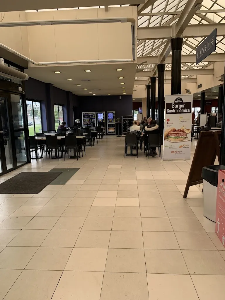 Liam H_Área de Servicio Quintanapalla La Pausa_Alcocero de Mola_review