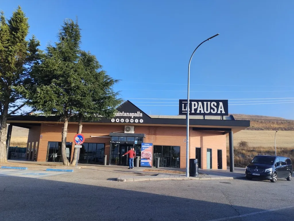 Área de Servicio Quintanapalla Airea_Alcocero de Mola_slider_image_2