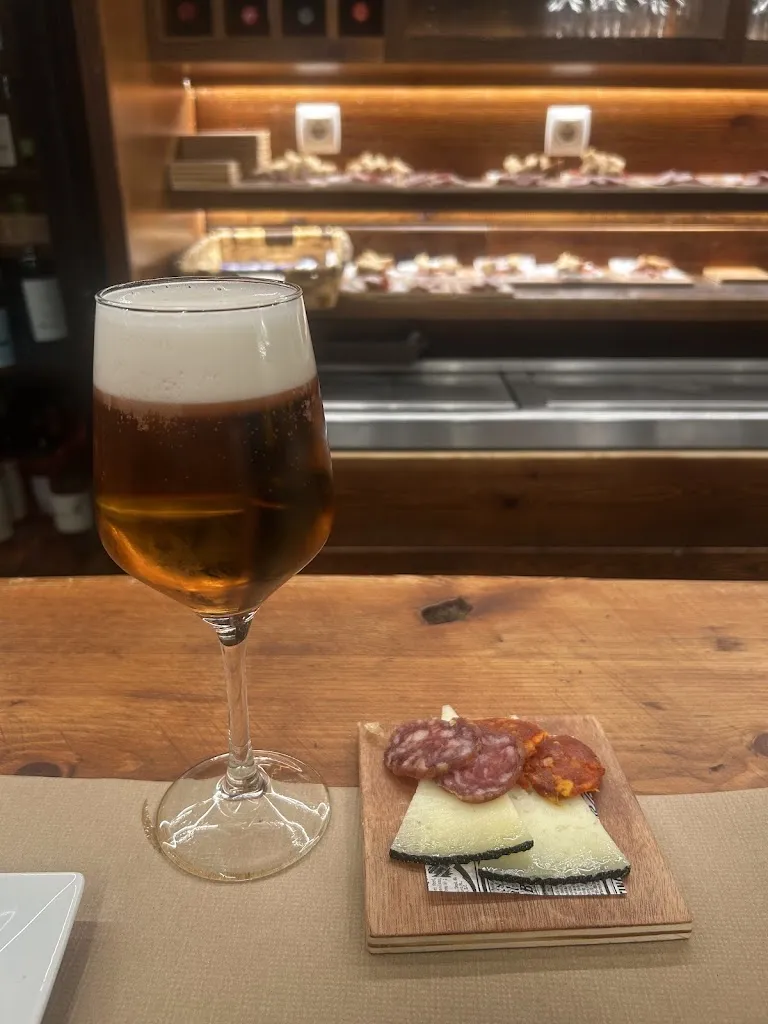 sarah roche_Mesón 42_Santiago de Compostela_review