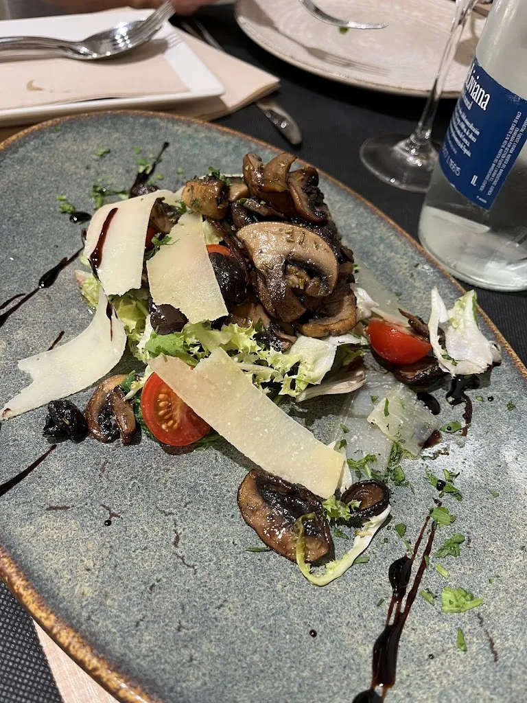 Mario Alcalde_LA CORONA Restaurante - Area Las Quintanillas_Balbases Los_review