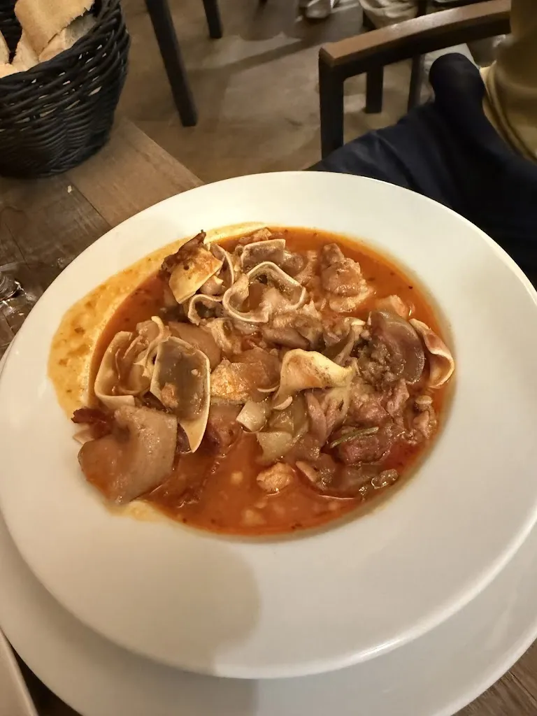 Ivan_LA CORONA Restaurante - Area Las Quintanillas_Balbases Los_review