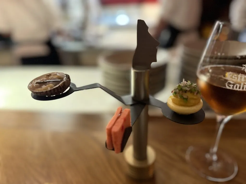 Chris Kuzmicz_Casa Marcelo_Santiago de Compostela_review