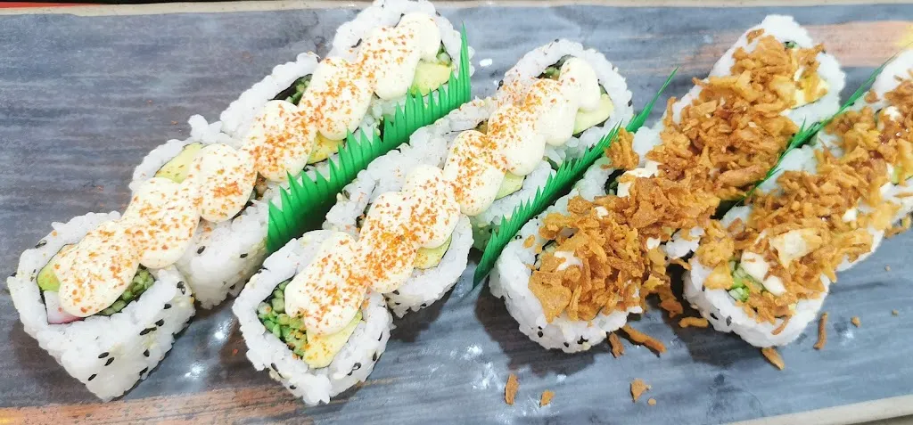 Lucky Dumpling & Sushi Las Rosas_Arcos_slider_image_3