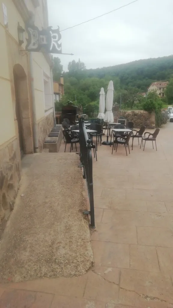 BAR FUMISS_Barbadillo del Pez_slider_image_2