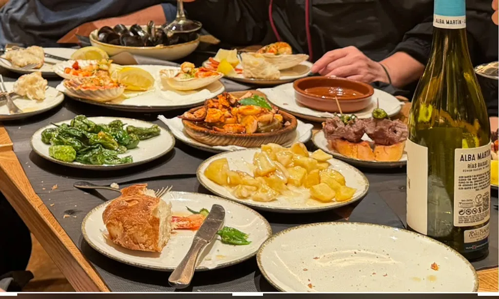 Florence Ito_A Taberna do Bispo_Santiago de Compostela_review