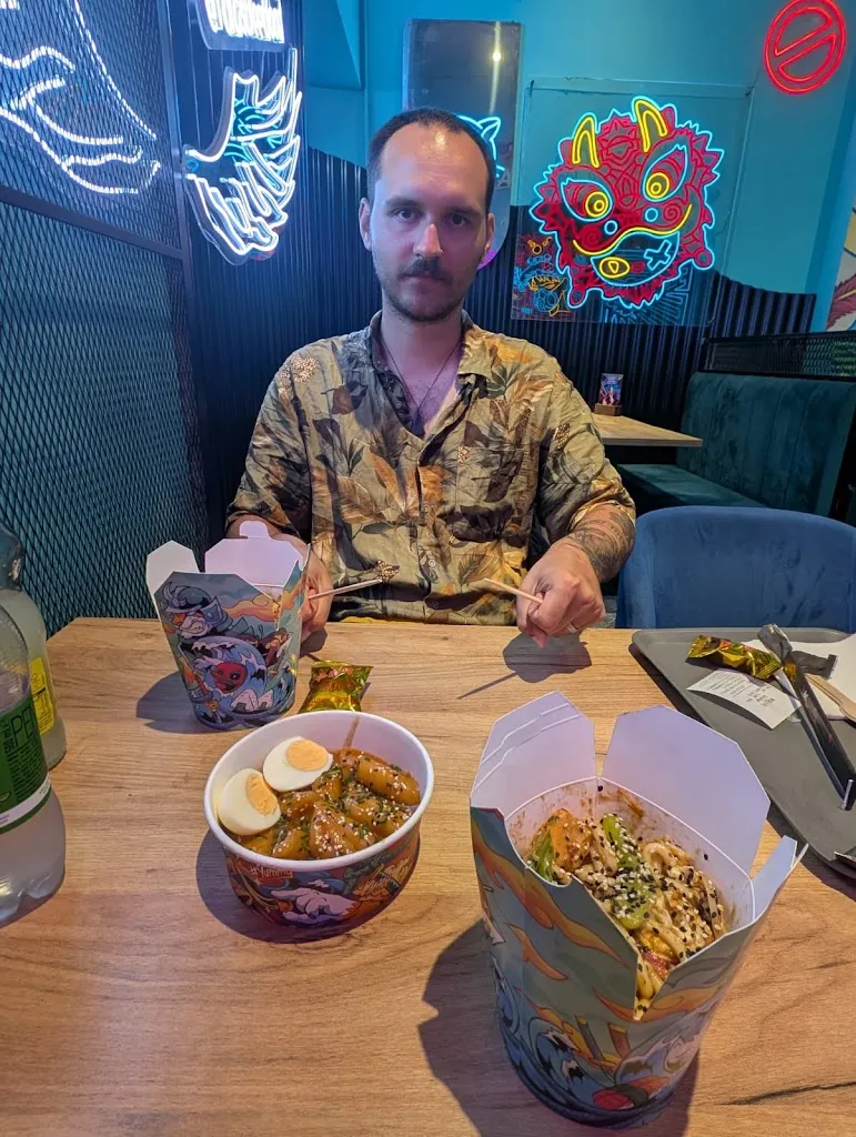 Jonas D. Gut_Tora Street Food_Barrio de Muñó_review