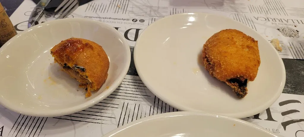 Maria Morell_DYMELO Gastro & Bar_Barrio de Muñó_review