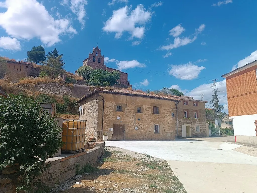 Marimar Galan_Asociación Escuela Maestro Antoni Benaiges_Bañuelos de Bureba_review