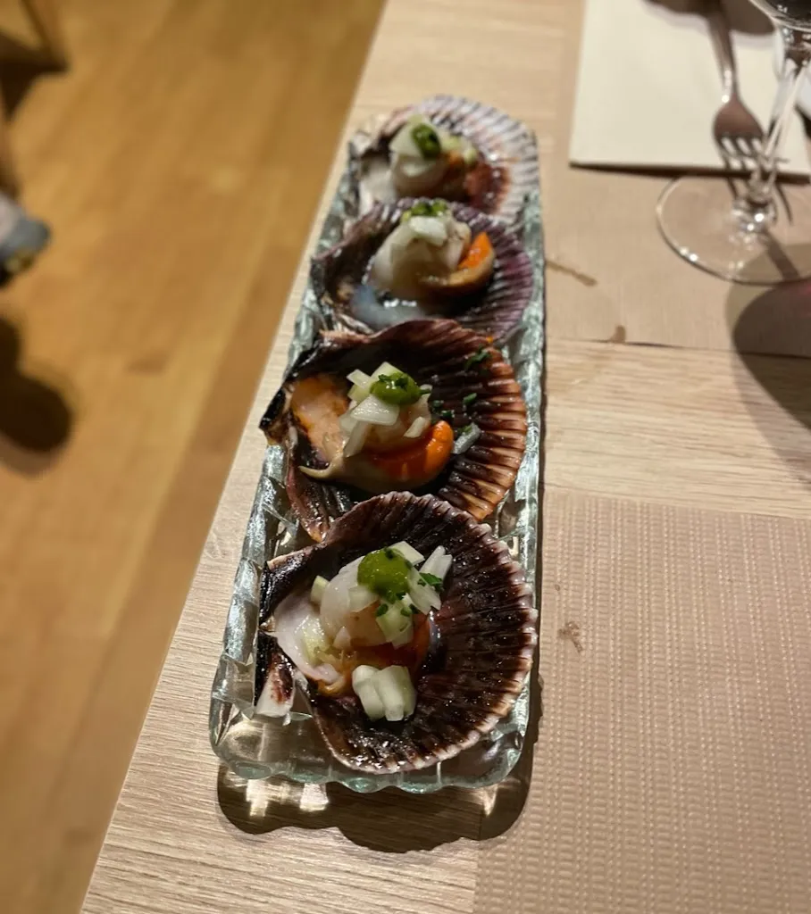 Ariel L_Curro da Parra_Santiago de Compostela_review