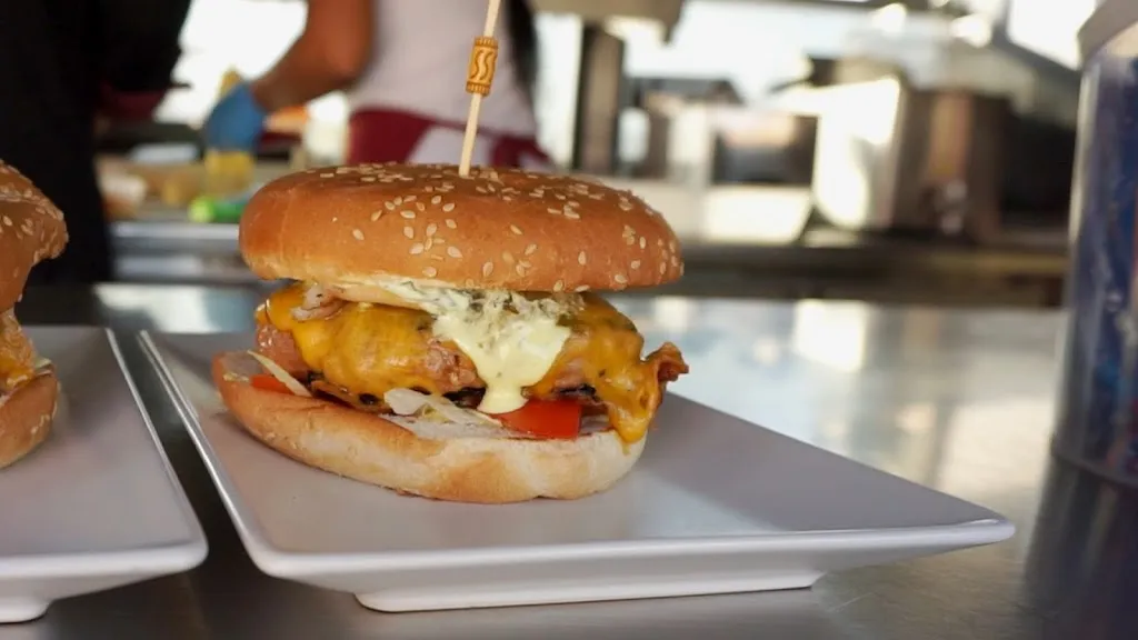 Hamburguesería el Surtidor_Belbimbre_slider_image_2