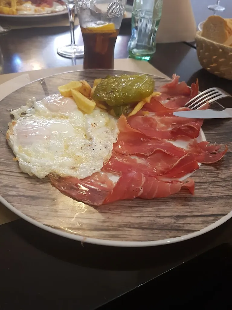 Chabi Angulo_Restaurante Resinera | Hostal Elvira_Aranda de Duero_review