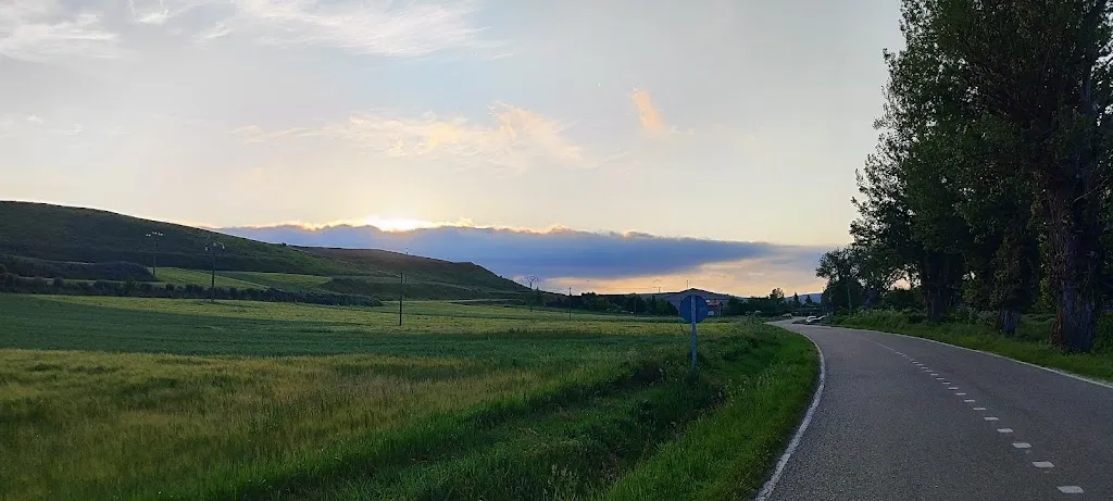 Lismara Arico_Albergue bar municipal la parada_Cardeñuela Riopico_review