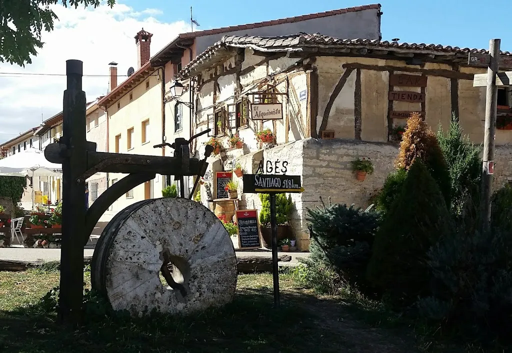Albergue bar municipal la parada restaurant in Cardeñuela Riopico