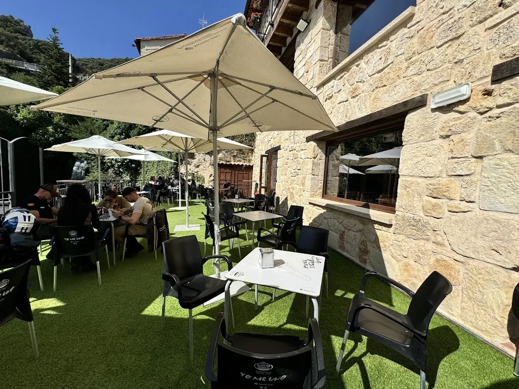 Bar-Restaurante Entre Pozas_Cascajares de Bureba_slider_image_1