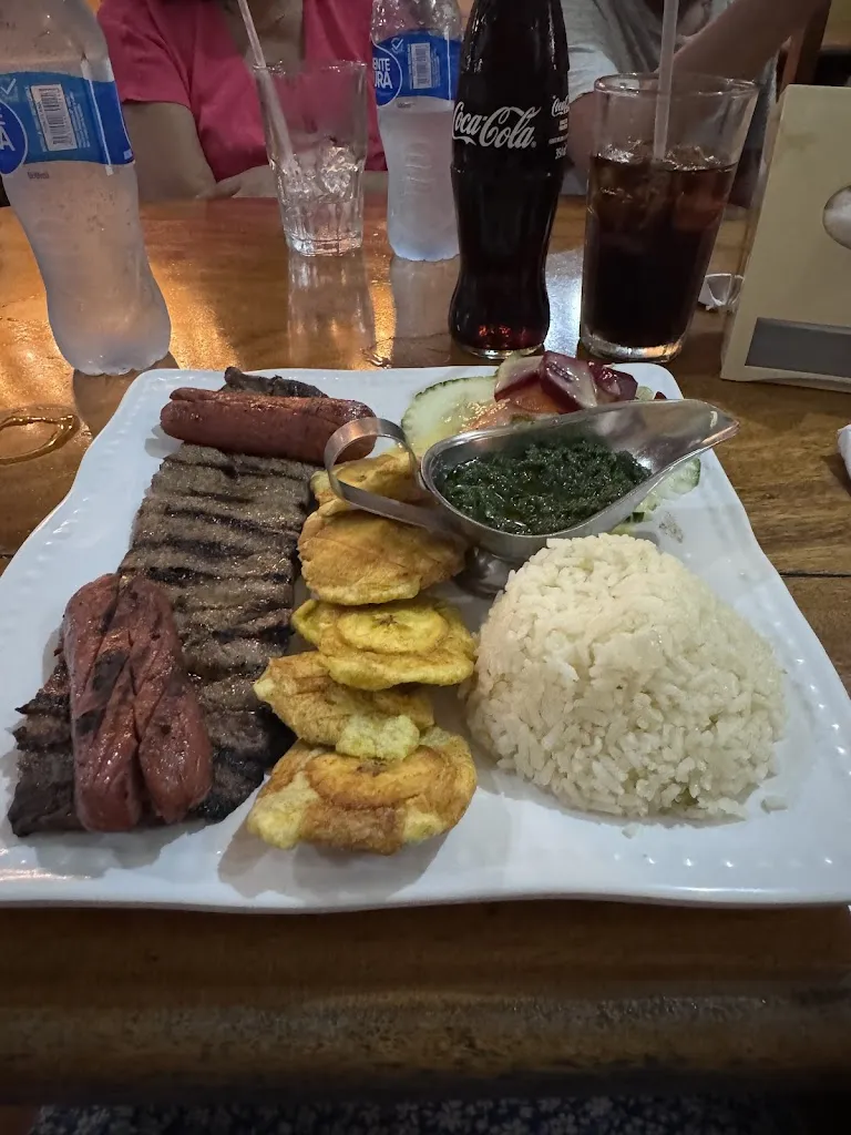 guiselle sanjinez_Vila's Restaurante, Diriamba Carazo_Carazo_review