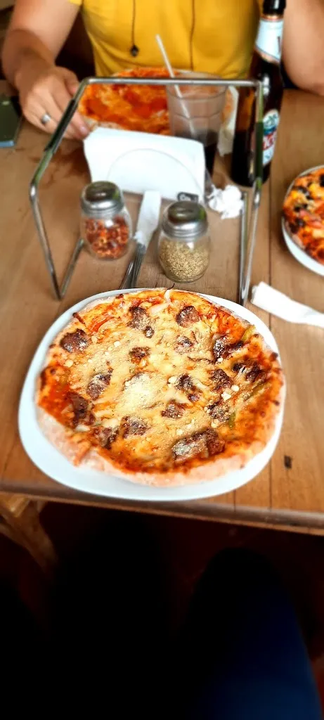 Eduardo Rivera M_Milos Pizzeria Mediterranea_Carazo_recensione