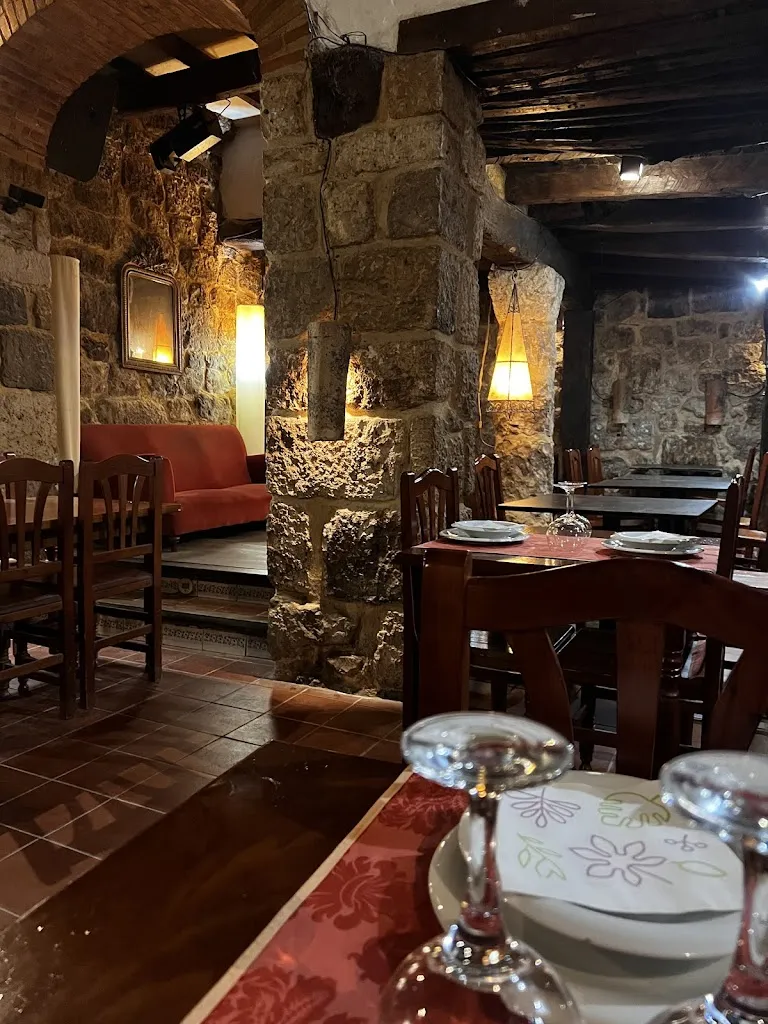 Restaurante Casa Cordón_Castellanos de Castro_slider_image_3