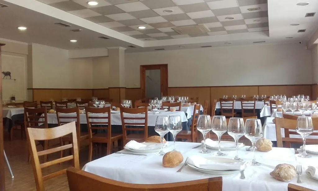 Restaurante El Cruce_Cabezón de la Sierra_slider_image_1