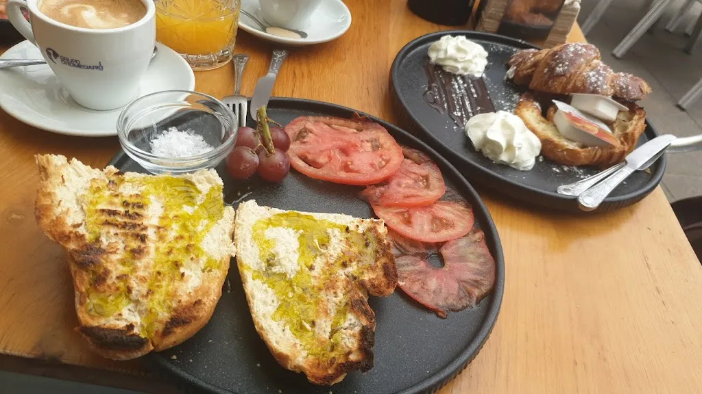 Menü_Café Vinilo_Cabezón de la Sierra_Bild_9