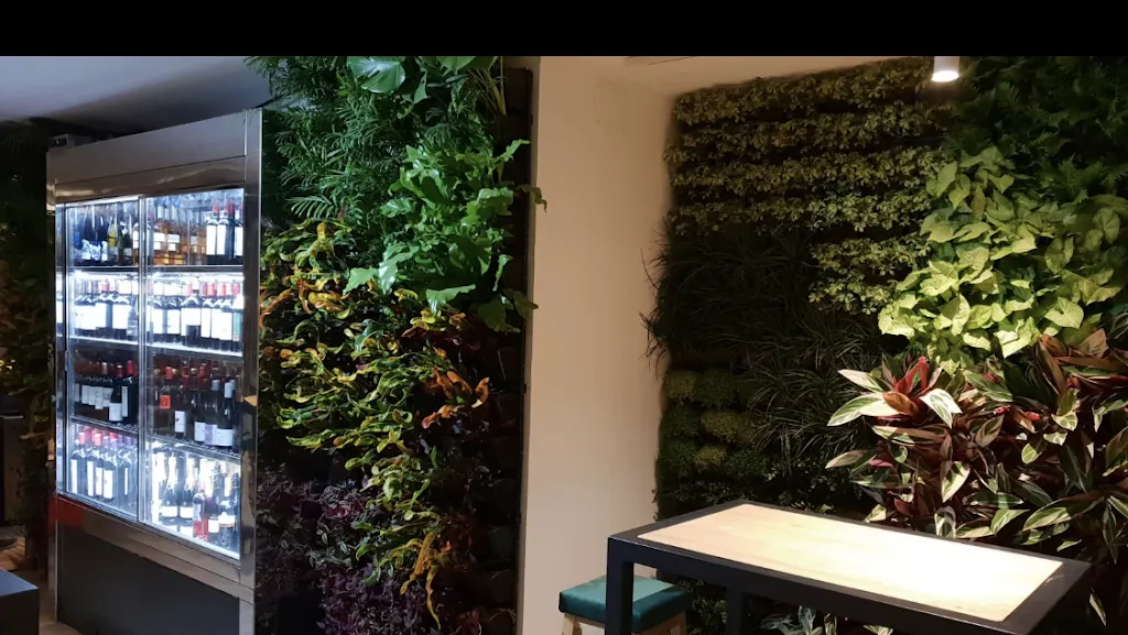 Café Vinilo restaurant in Cabezón de la Sierra