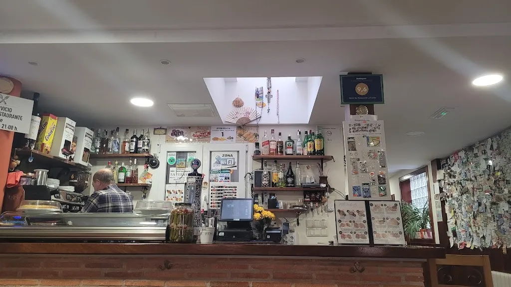 Bar Restante la fueta restaurant in Celada del Camino