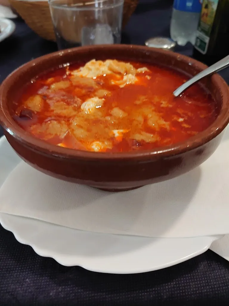 César Fernando Presidente Vela_Mesón Coruña_Coruña del Conde_review