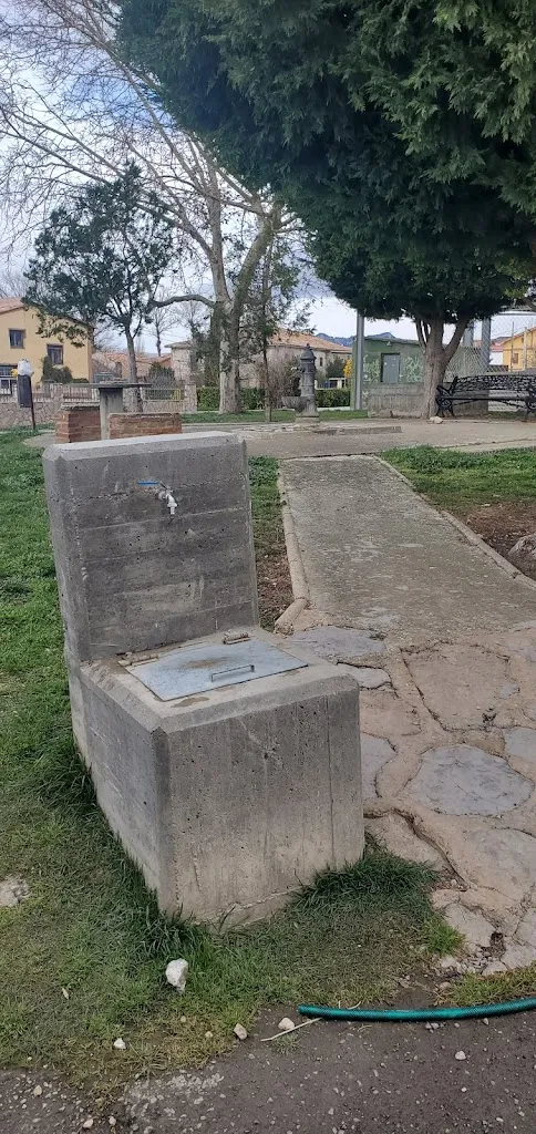 René Hugues_Área de Autocaravanas de Cubo de Bureba_Cubo de Bureba_review