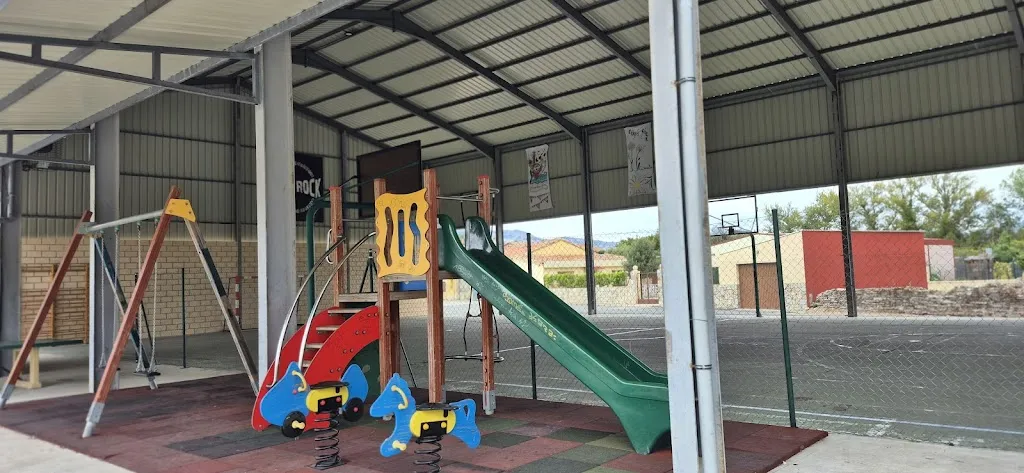 Área de Autocaravanas de Cubo de Bureba restaurant in Cubo de Bureba