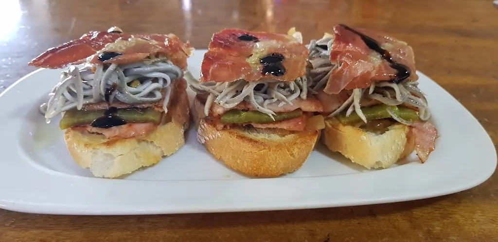 Hotel Restaurante El Peregrinio_Estépar_slider_image_3