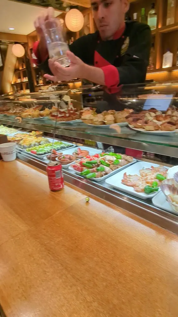 Marc Ll._Tapas Petiscos Do Cardeal_Santiago de Compostela_review