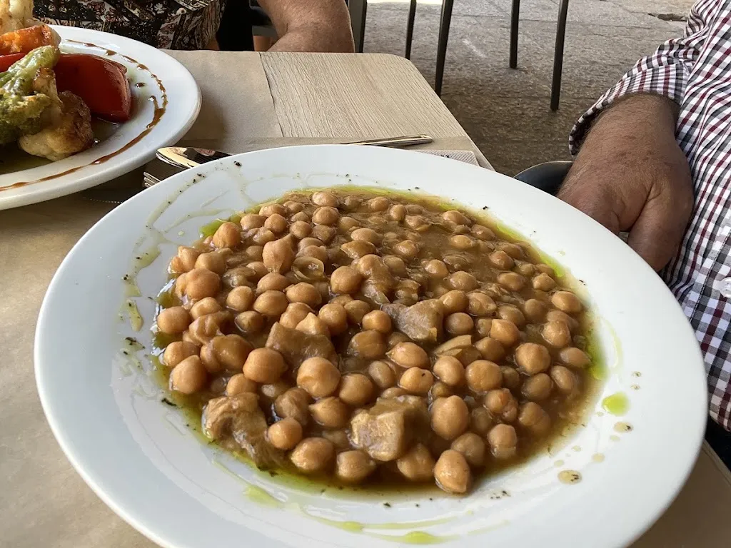 Pedro Blanco Subiñas_Taberna Doña Sancha - productos locales y experiencias turísticas_Covarrubias_review