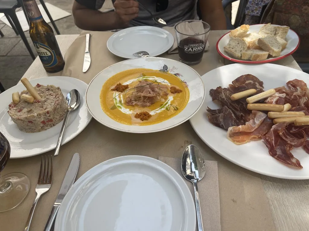 Raquel Retamar_Taberna Doña Sancha - productos locales y experiencias turísticas_Covarrubias_review