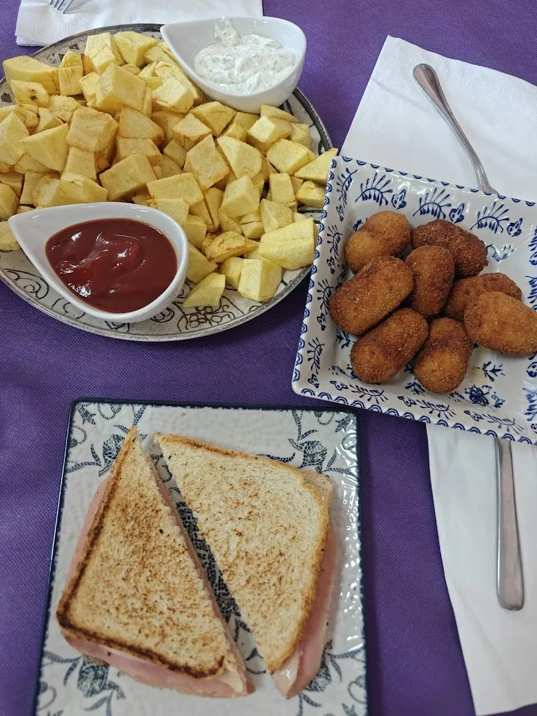 M LJ_Mesón Casa Iván_Fresneña_review