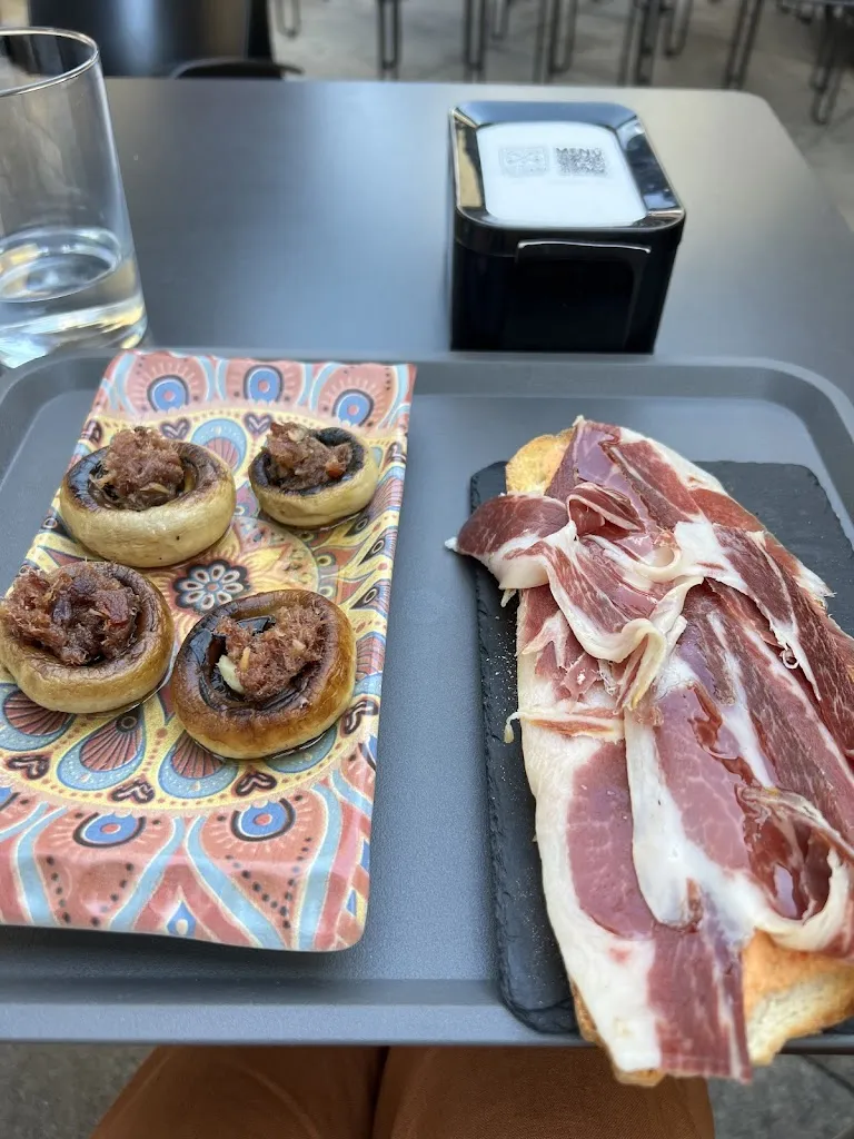 april connell_Tu Casa Gastrobar_Espinosa de los Monteros_review