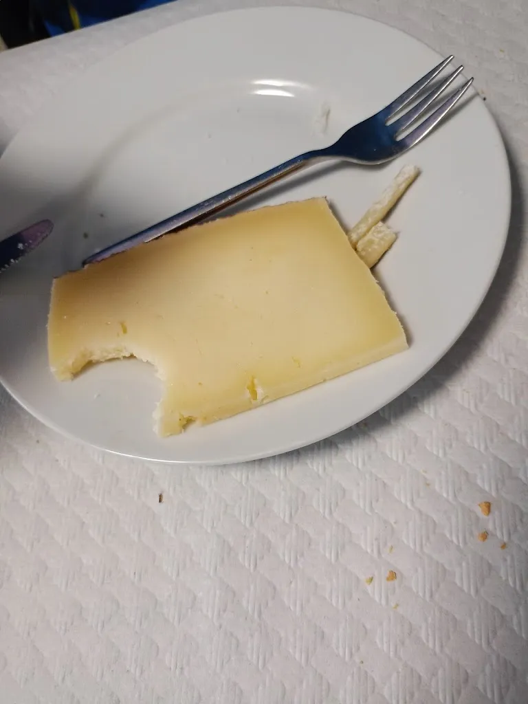 Nombre Apellidos_Bar Las Machorras_Espinosa de los Monteros_review