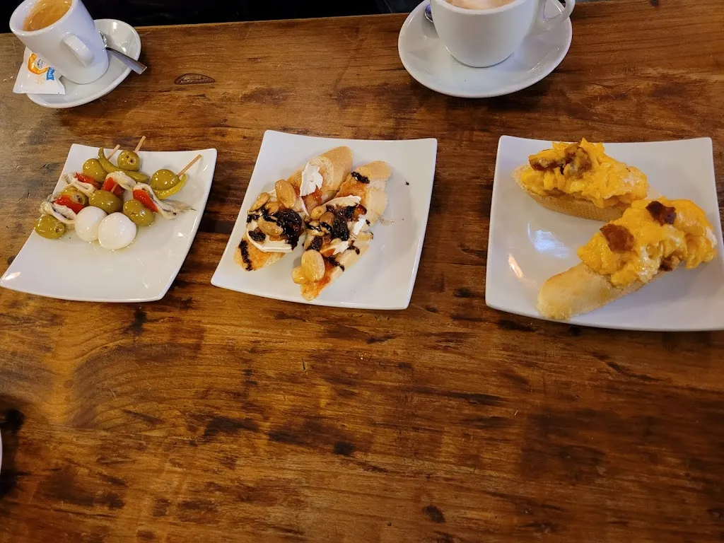 Hans Klingenberg_Café Los Monteros_Espinosa de los Monteros_review