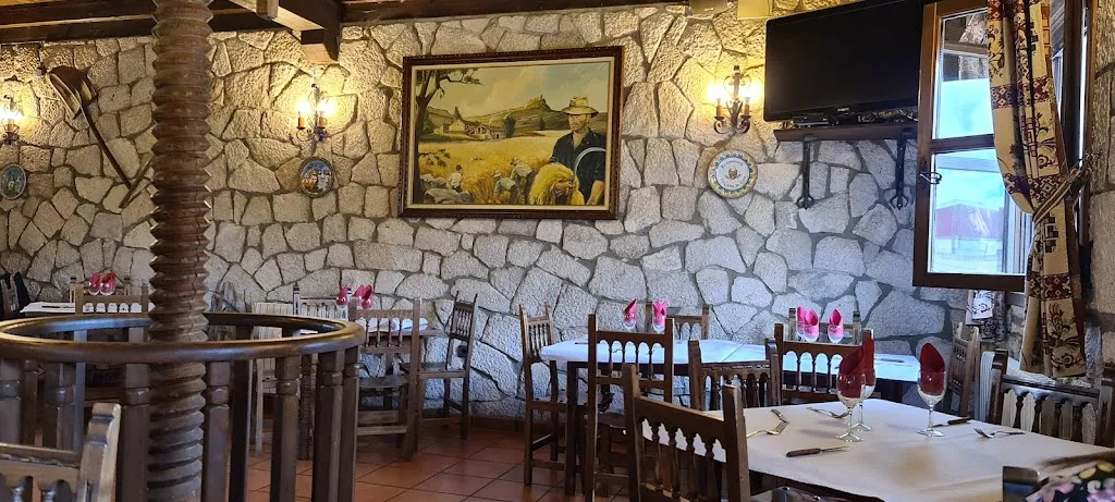 Mesón El Viso_Gumiel de Mercado_slider_image_1