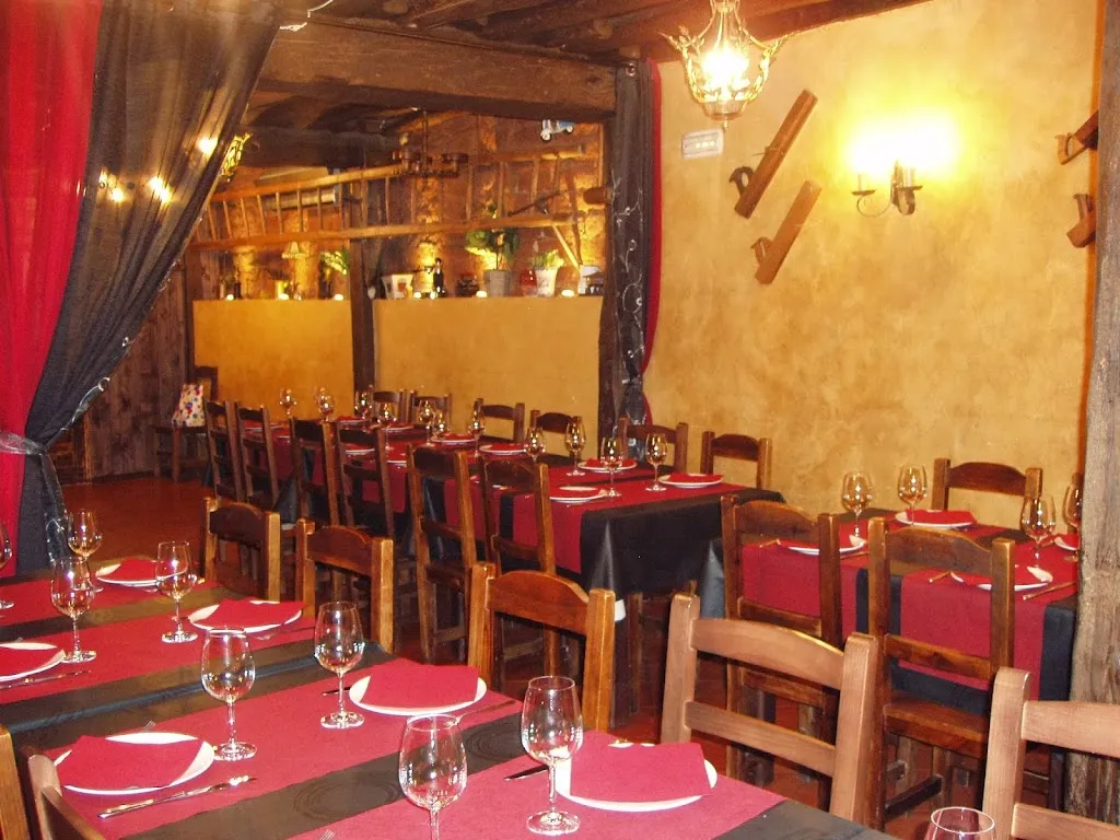 Asador El Adobe sidrería_Hacinas_slider_image_1