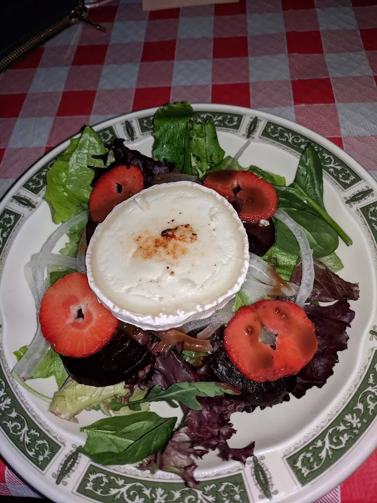 Grace Haughian_THE GREEN TREE_Hornillos del Camino_review