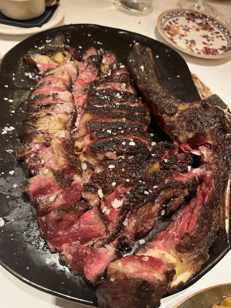 Yuksel Kahraman_El Gran Asador Lecanda_Ares_recensione