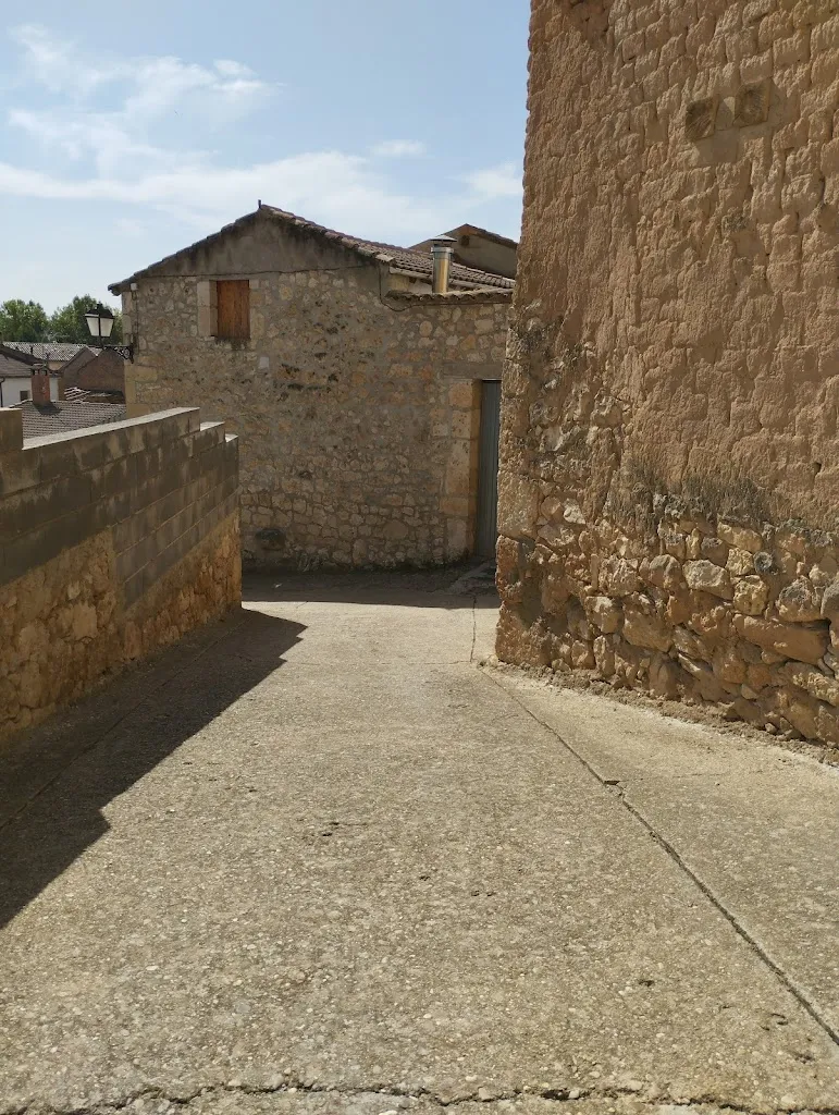 Ayuntamiento de Hontoria de Valdearados restaurant in Hontoria de Valdearados