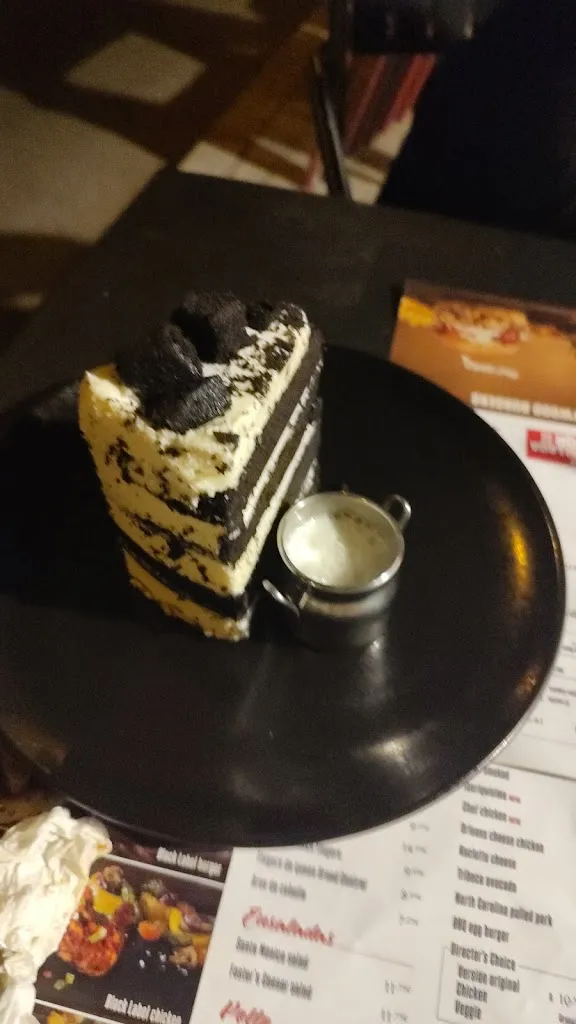 Ricardo Franza_Foster's Hollywood_Horra La_review