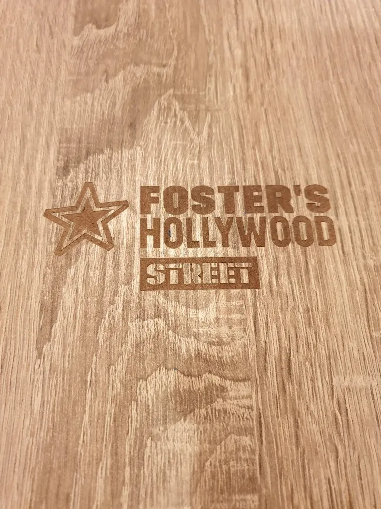 kevin shanmugam_Foster's Hollywood_Horra La_review