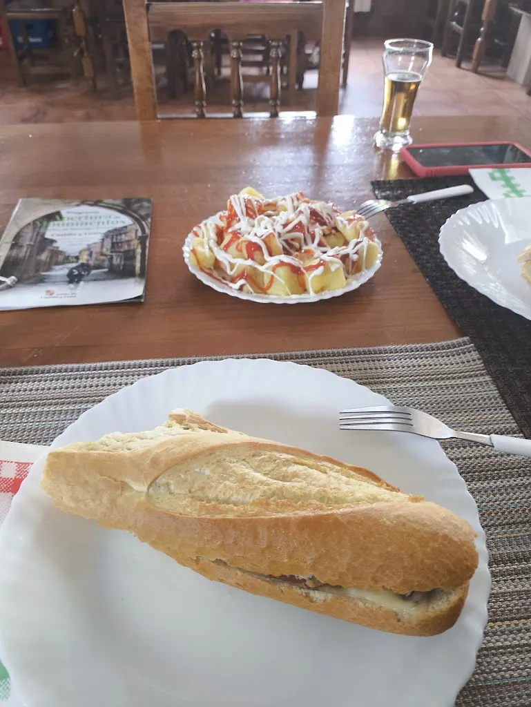 Africa Pintado_Bar el Castillo_Itero del Castillo_recensione