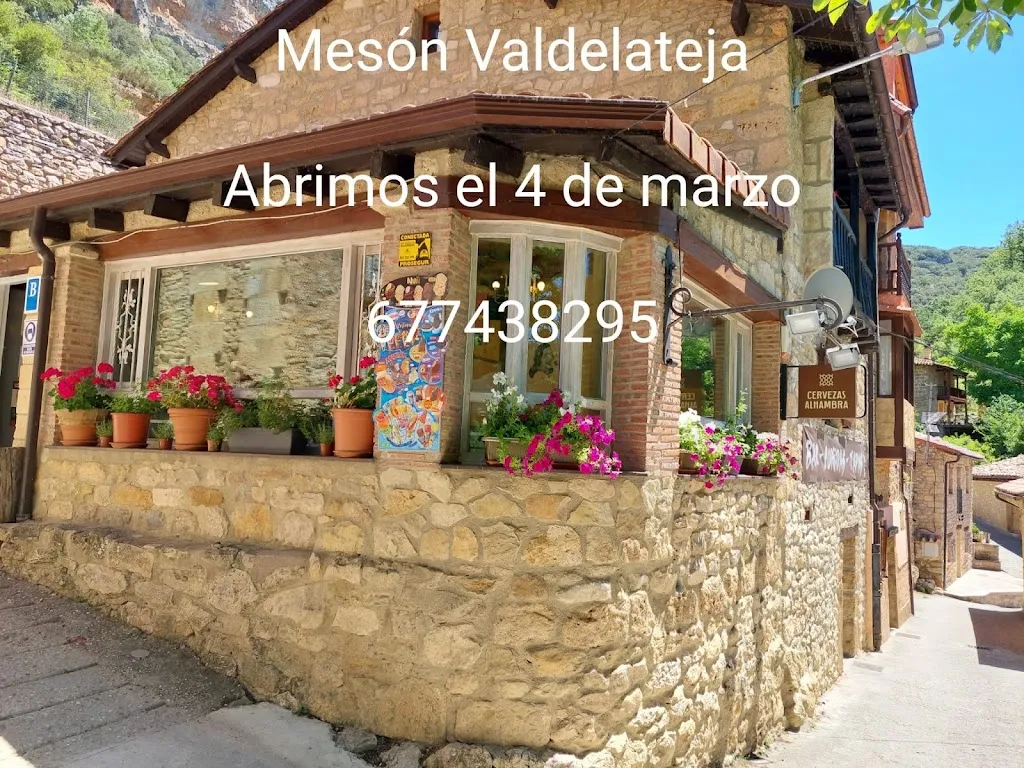 BAR MESÓN VALDELATEJA restaurant in Junta de Traslaloma