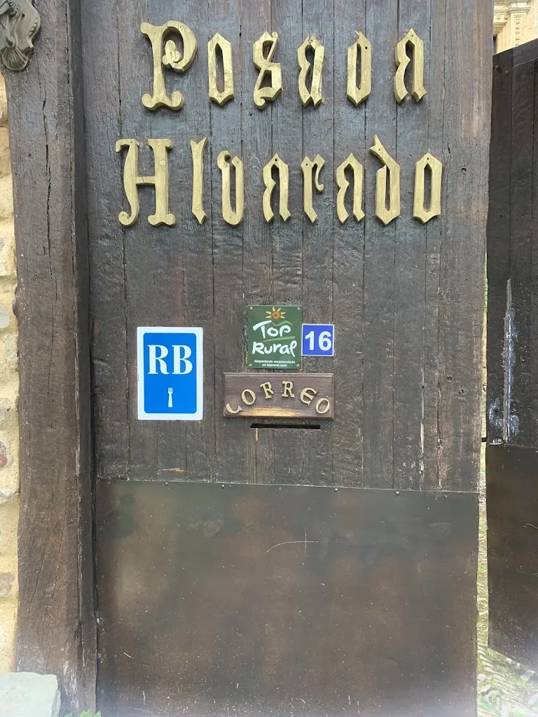 Leonor Lopez_Posada Torre-Palacio de los Alvarado_Junta de Traslaloma_review